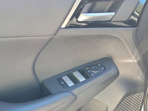 Used 2024 Mitsubishi Outlander SE image 23