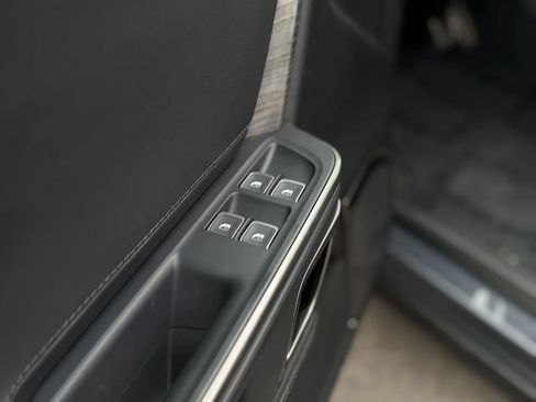 Used 2022 Rivian R1S Launch Edition Quad AWD/4WD image 7