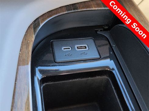 Used 2024 Cadillac Escalade ESV Sport Platinum w/ LPO, ONYX Package image 34