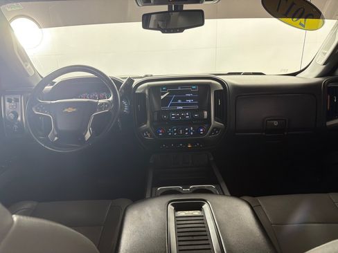 Used 2017 Chevrolet Silverado 1500 LTZ Z71 w/ LTZ Plus Package AWD/4WD image 25
