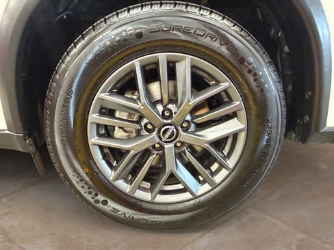 Used 2024 Nissan Rogue S FWD image 26