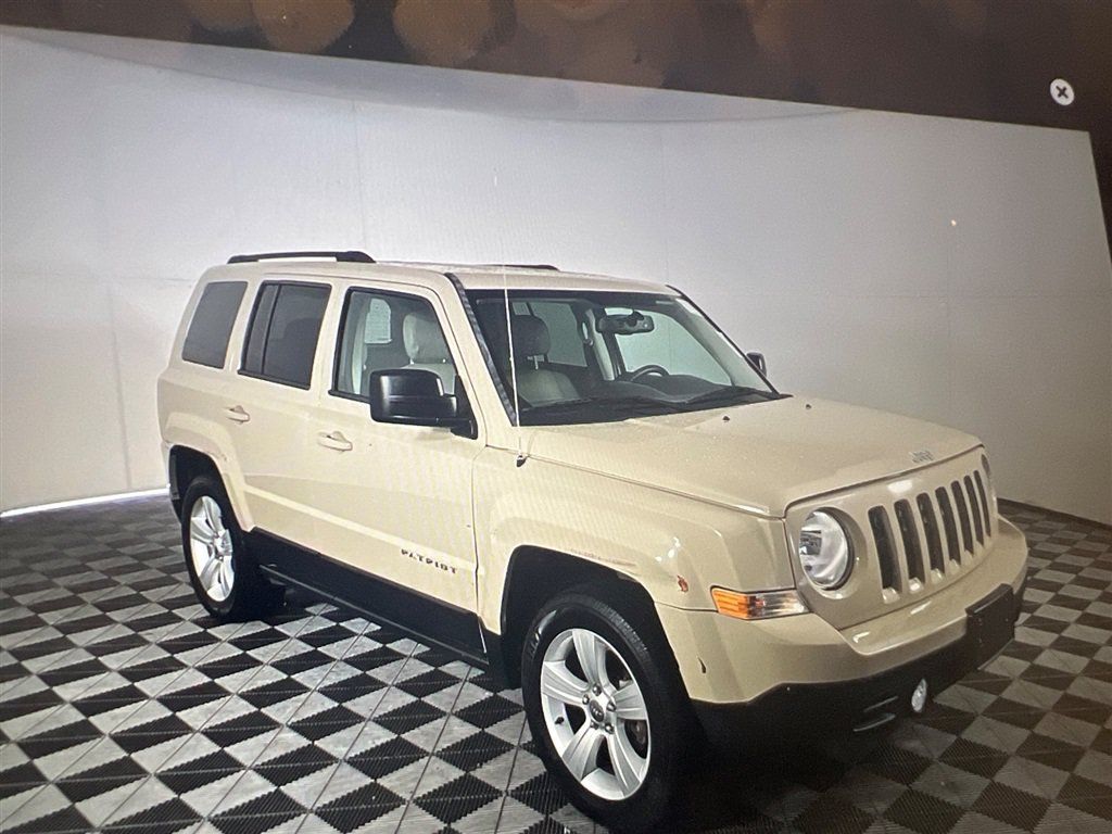 Used 2017 Jeep Patriot Latitude FWD image 5