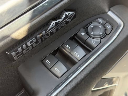 Used 2024 Chevrolet Silverado 1500 High Country w/ Technology Package AWD/4WD image 21