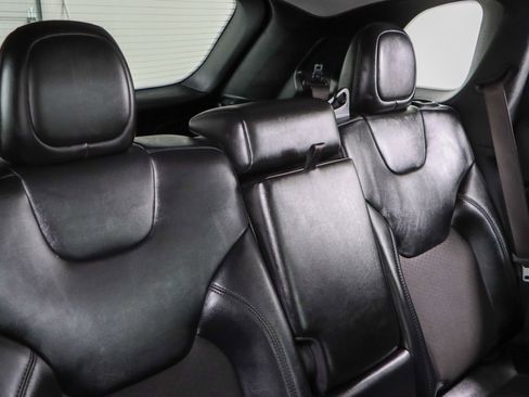 Used 2021 Jeep Cherokee Latitude Plus image 26