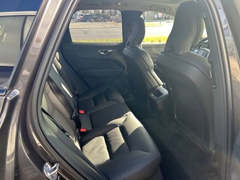 Certified 2025 Volvo XC60 B5 Plus image 13