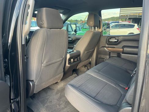 Used 2021 Chevrolet Silverado 1500 LT Trail Boss w/ Convenience Package II image 16