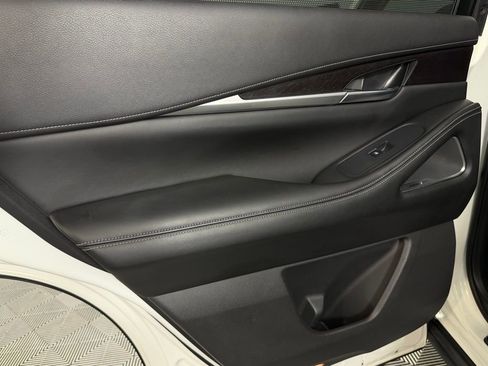 Used 2023 INFINITI QX60 Sensory w/ Cargo Package image 29