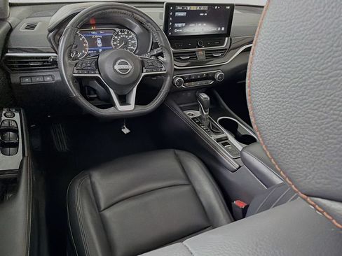 Used 2024 Nissan Altima 2.5 SR w/ SR Premium Package AWD/4WD image 28