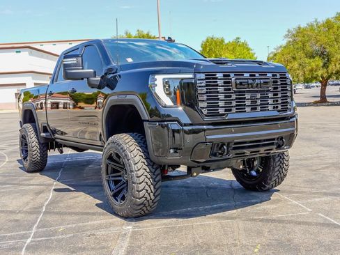 New 2026 GMC Sierra 2500 Denali w/ Denali Reserve Package AWD/4WD image 5
