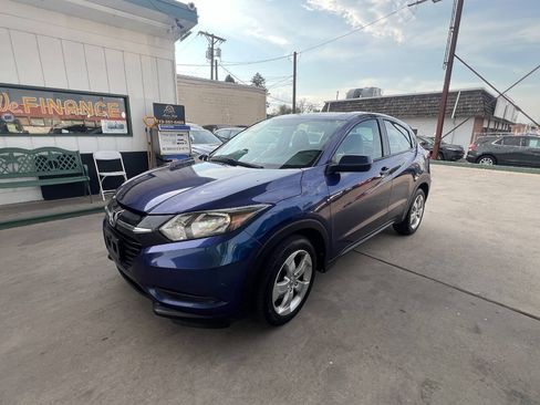 Used 2016 Honda HR-V LX image 1