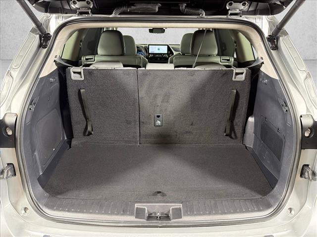 Used 2024 Toyota Highlander Platinum FWD image 19