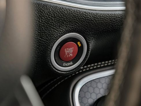 Used 2015 Dodge Challenger SRT w/ Technology Group image 18