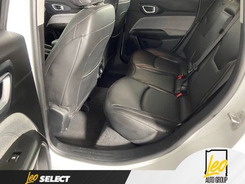 Used 2022 Jeep Compass Latitude AWD/4WD image 17