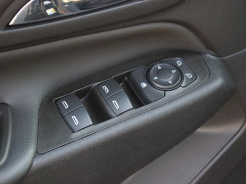 Used 2023 Chevrolet Equinox LT FWD image 14
