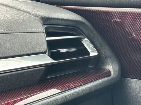 Used 2025 Chevrolet Traverse Z71 image 31