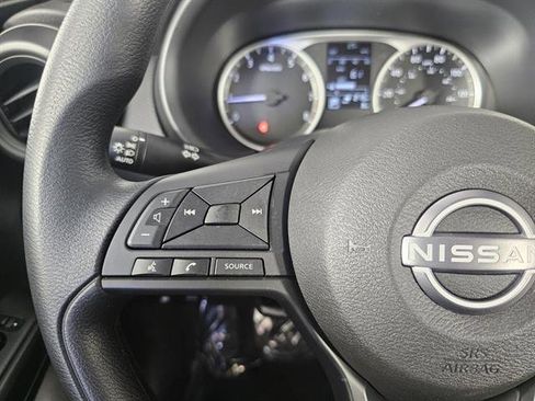 New 2025 Nissan Kicks S image 28