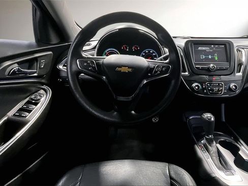 Used 2016 Chevrolet Malibu Hybrid image 8