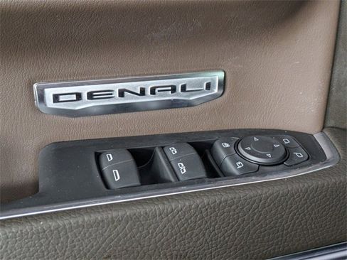 Used 2024 GMC Sierra 1500 Denali image 11
