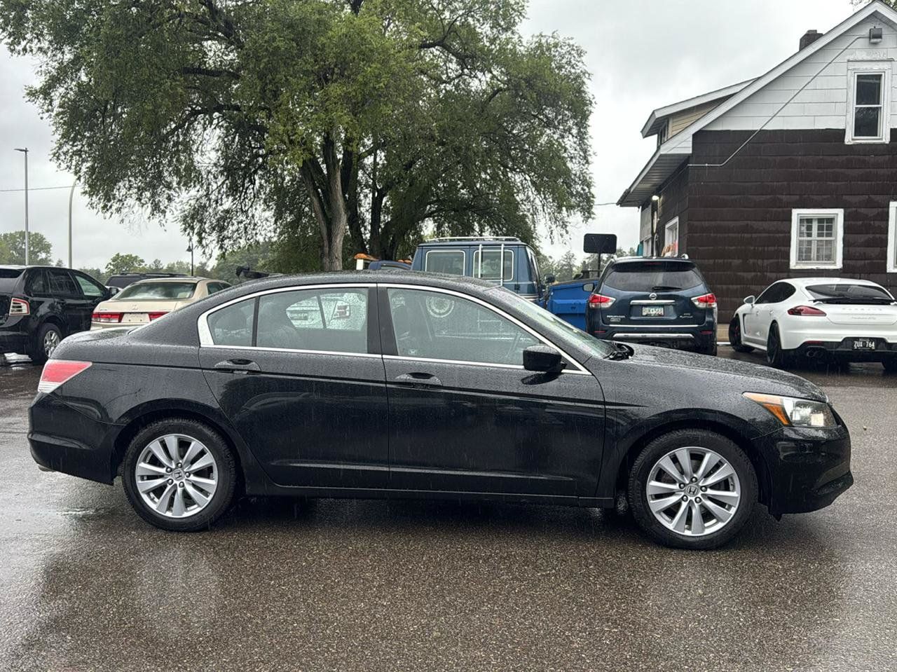 Used 2011 Honda Accord EX-L image 4