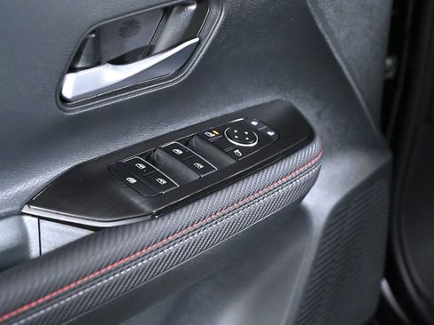 Used 2025 Nissan Kicks SR image 22