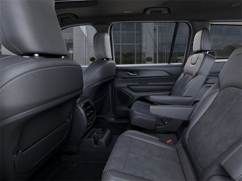 New 2025 Jeep Grand Cherokee L Altitude image 23