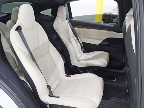 Used 2022 Tesla Model X AWD/4WD image 32