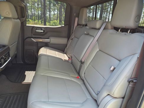 Used 2019 Chevrolet Silverado 1500 LTZ w/ LTZ Texas Edition AWD/4WD image 16
