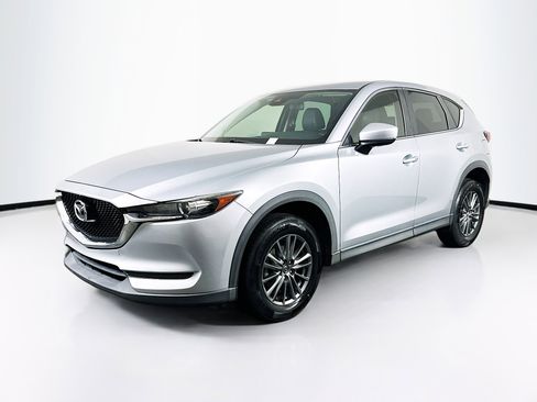 Used 2017 MAZDA CX-5 Touring image 3