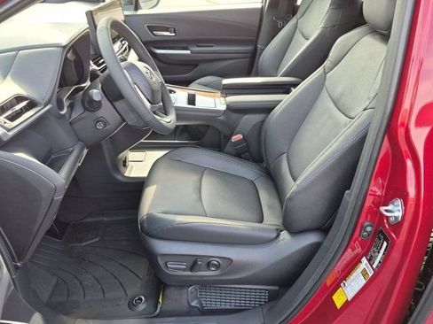 Used 2026 Toyota Sienna Limited AWD/4WD image 9