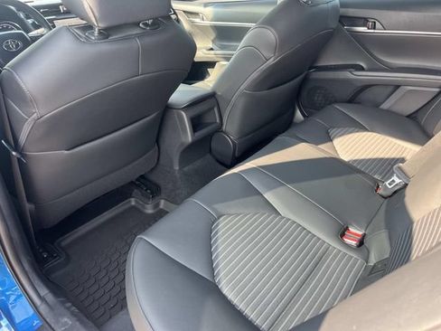 Used 2018 Toyota Camry SE w/ Audio Package FWD image 17
