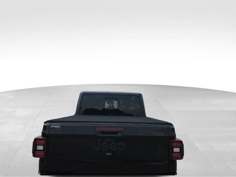Used 2021 Jeep Gladiator Mojave AWD/4WD image 10
