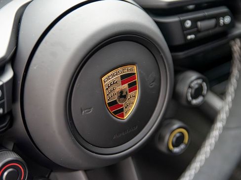 Used 2025 Porsche 911 GT3 RS RWD image 18