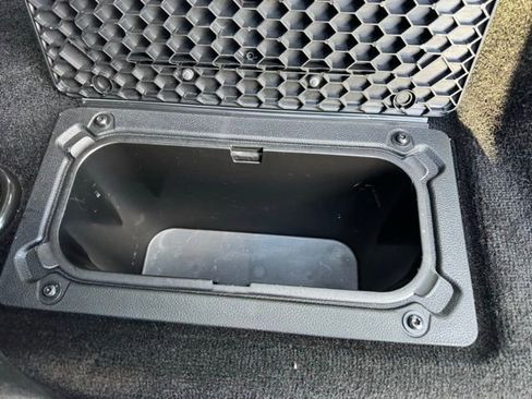 Used 2014 RAM 2500 Tradesman w/ Chrome Appearance Group image 24