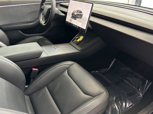 Used 2025 Tesla Model 3 Long Range RWD image 21