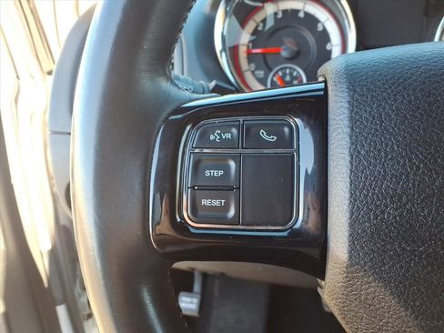 Used 2018 Dodge Grand Caravan SE image 20