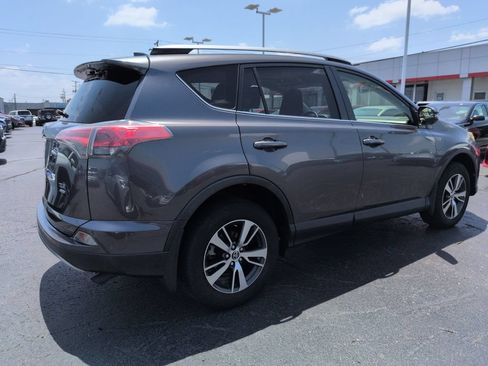 Used 2017 Toyota RAV4 XLE w/ All Weather Liner Package AWD/4WD image 5