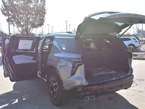 New 2026 Chevrolet Traverse High Country w/ LPO, Floor Liner Package image 18