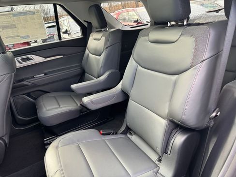 New 2026 Ford Explorer Active w/ Active Comfort Package AWD/4WD image 37
