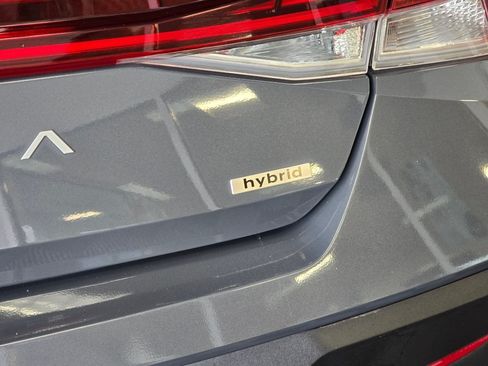 Used 2025 Hyundai Elantra SEL FWD image 14