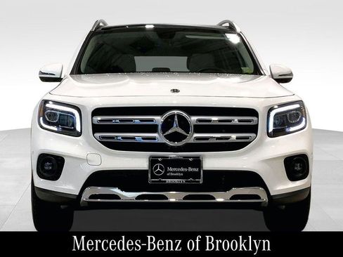Used 2022 Mercedes-Benz GLB 250 4MATIC image 5