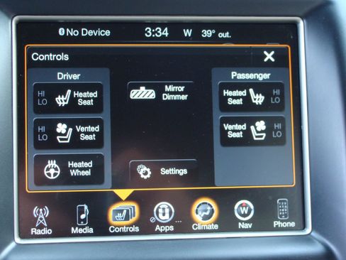 Used 2015 Jeep Grand Cherokee Limited w/ Luxury Group II image 22