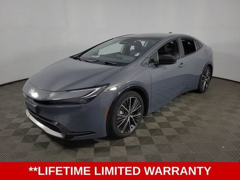 Used 2025 Toyota Prius Limited FWD image 3