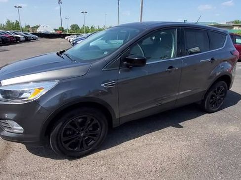 Used 2019 Ford Escape SE AWD/4WD image 4