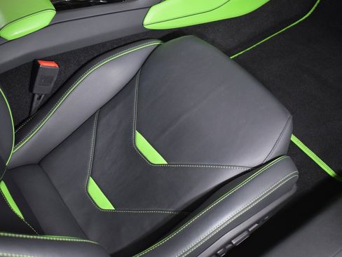 Used 2020 Lamborghini Huracan EVO image 22