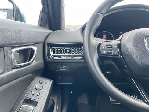 Used 2025 Honda Civic Sport image 32