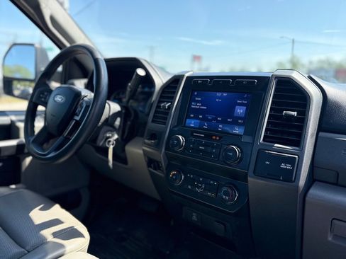 Used 2021 Ford F250 XL w/ Power Equipment Group image 17