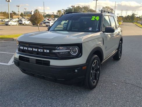 Used 2024 Ford Bronco Sport Outer Banks w/ Tech Package image 8
