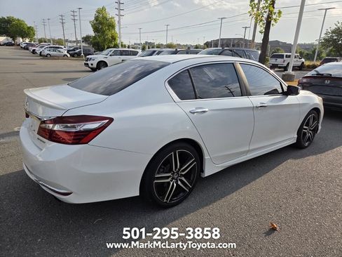 Used 2017 Honda Accord Sport image 3