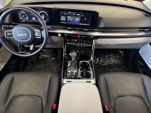 Used 2024 Kia Carnival SX Prestige FWD image 12