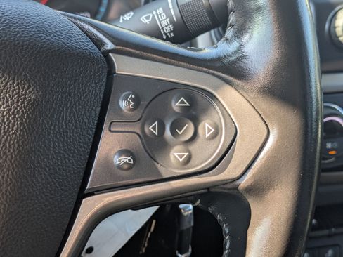 Used 2018 Chevrolet Colorado Z71 w/ Z71 Midnight Edition image 22